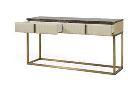 Warwick Console