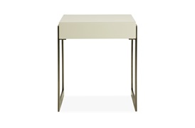 Nino Bedside