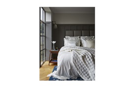 Ivory Silk Bed linen       by Gingerlily