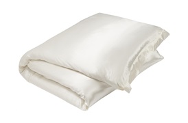 Ivory Silk Bed linen       by Gingerlily