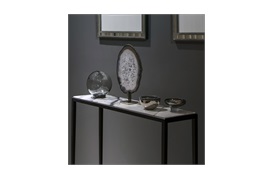 Henley Console