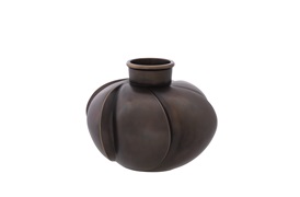 Bella Vase          By Eichholtz 