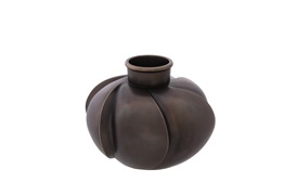 Bella Vase          By Eichholtz 