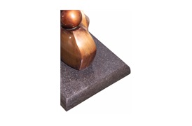 La Forma sculpture