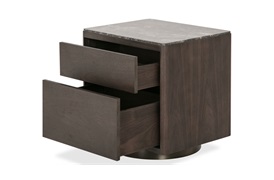 Lear Bedside