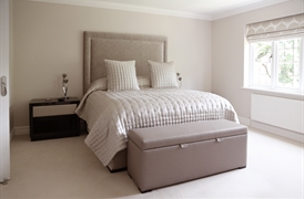 Yale Blanket Box
