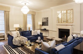 Hogarth House - Living Room