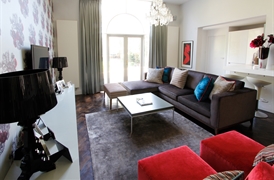 Living Room - 016