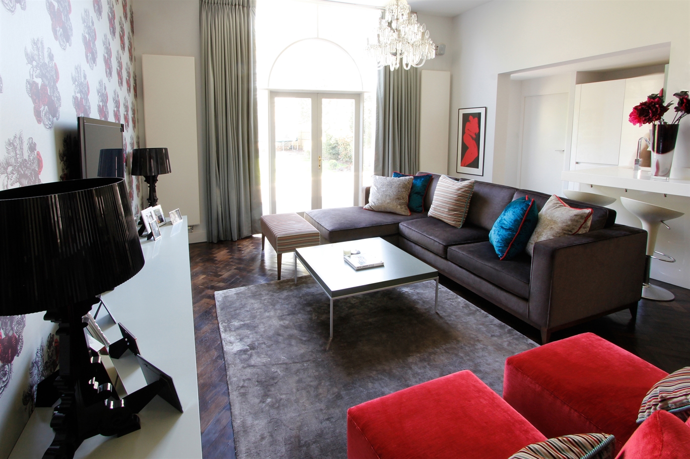 Living Room - 016