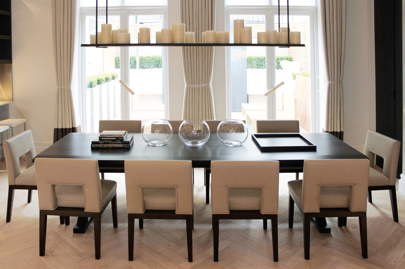 Neutral Dining