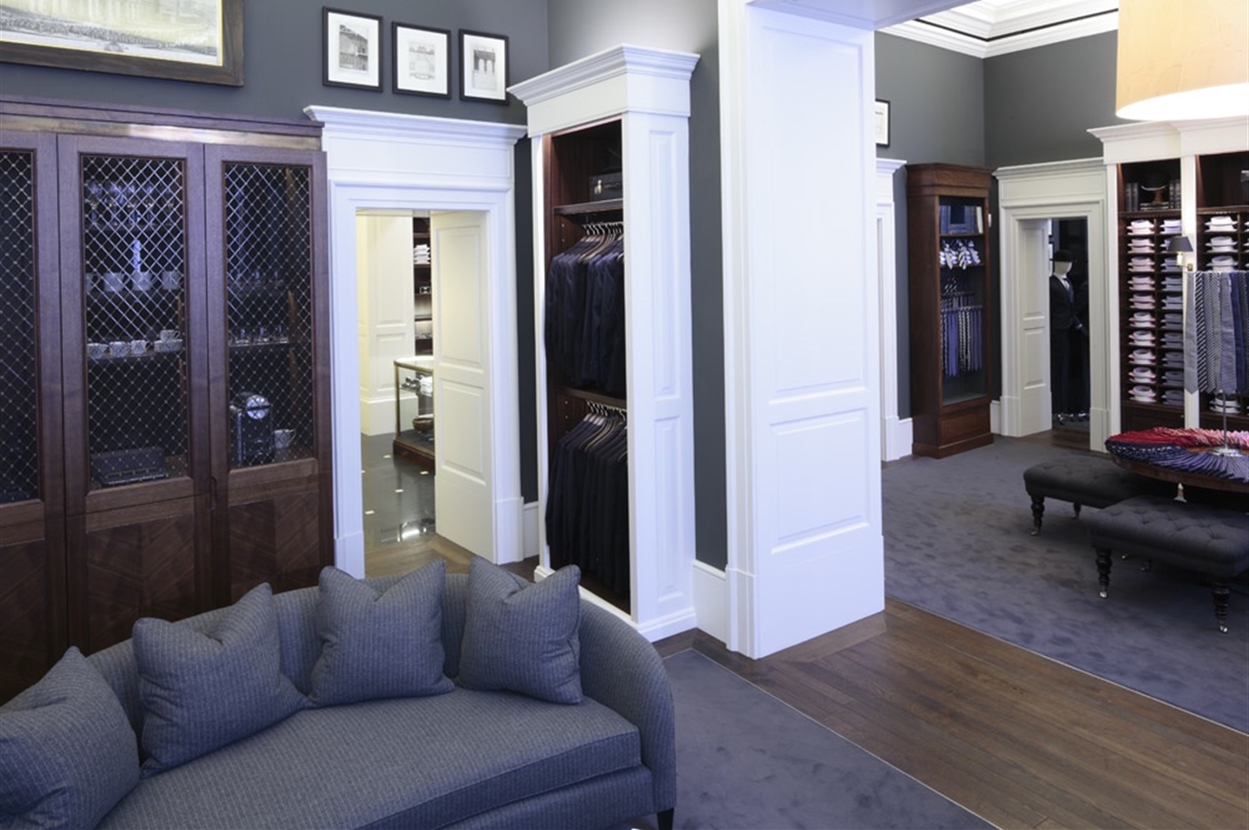 Retail Showroom - 01