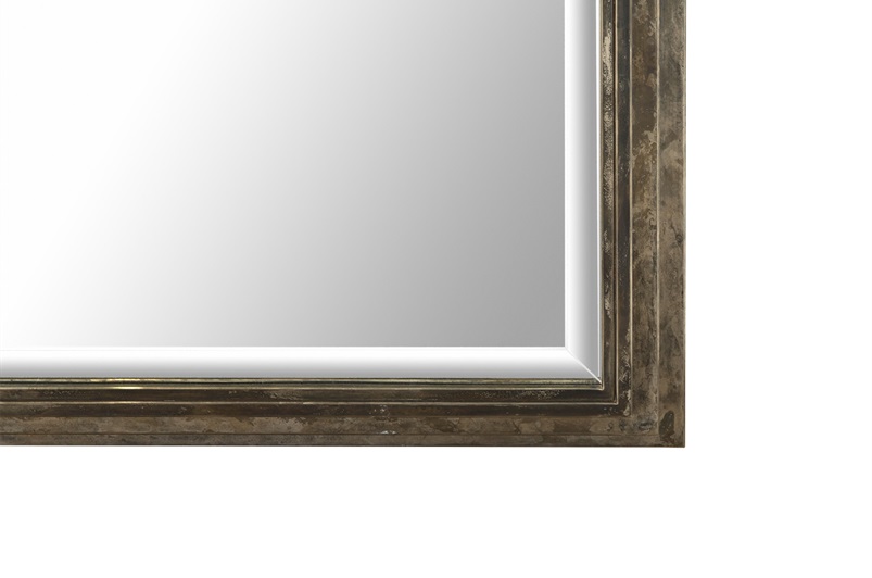 Revolution Mirror