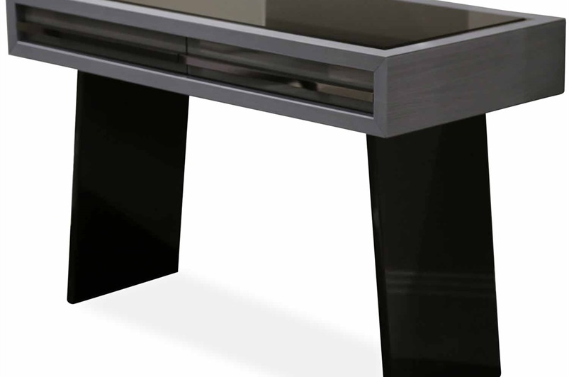 New In Town Desk