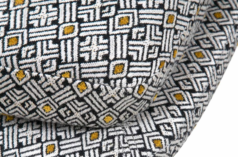 Brass Effect / Fabric: Alhambra