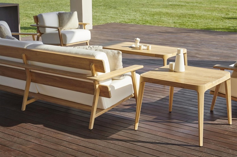 Square side table in Teak