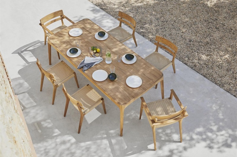 Frame in Teak/ Seat braided in synthetic rope