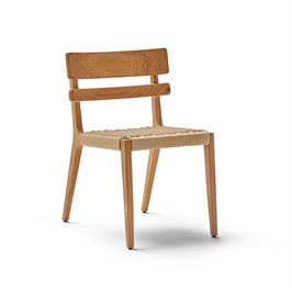 Frame in Teak/ Seat braided in synthetic rope