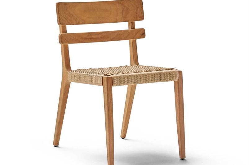 Frame in Teak/ Seat braided in synthetic rope