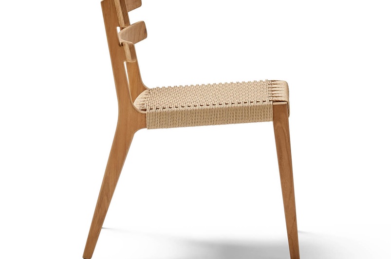 Frame in Teak/ Seat braided in synthetic rope